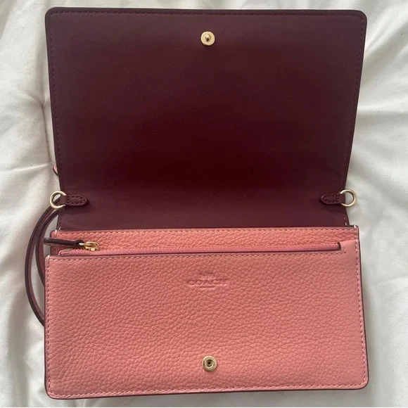 Coach Pink Leather Wallet with Embroidered Motifs - Picture 4 of 11